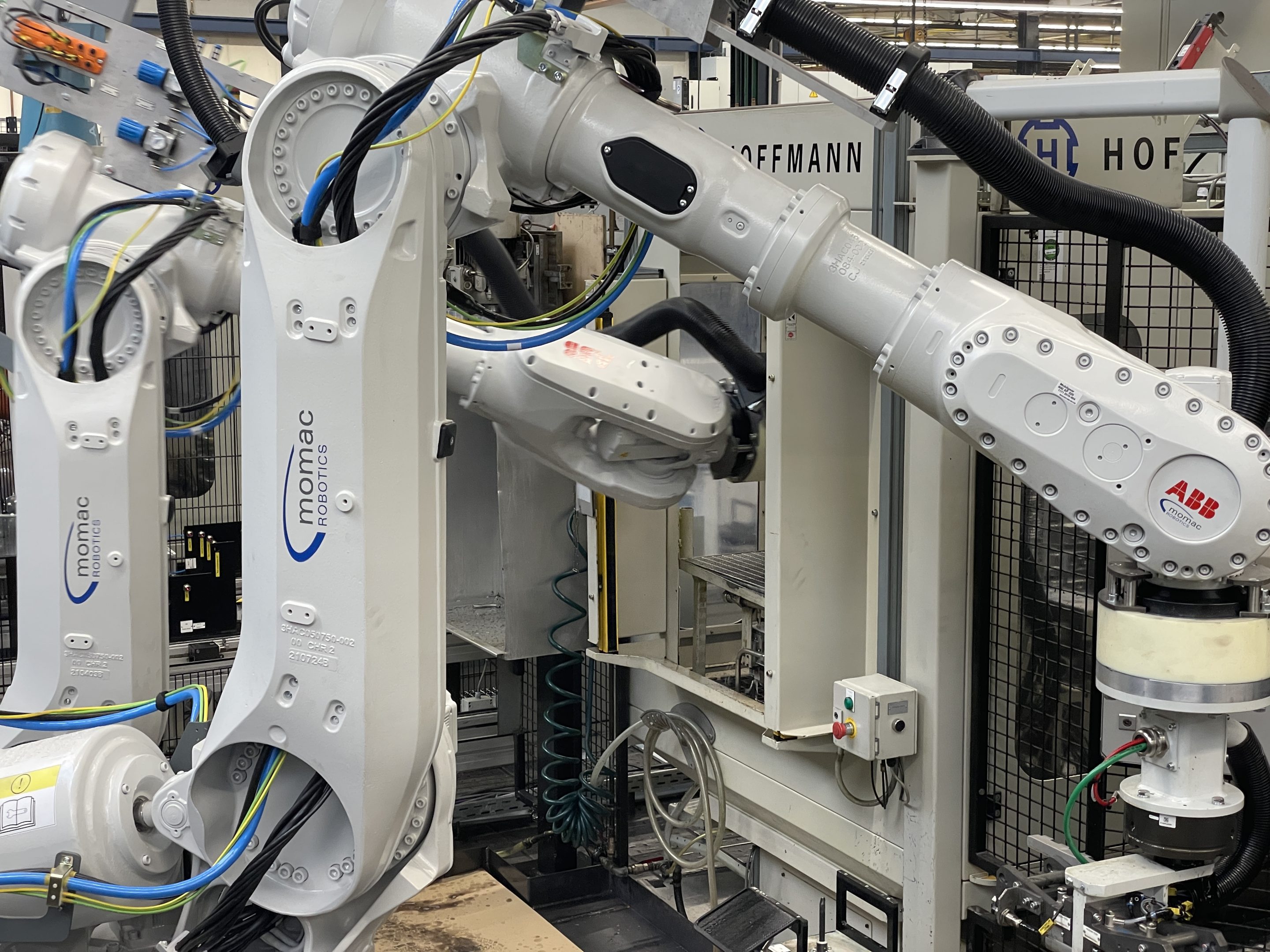 ABB Roboterzelle, Automatisierungstechnik momac Robotics ABB Roboterzelle, Automatisierungstechnik momac Robotics